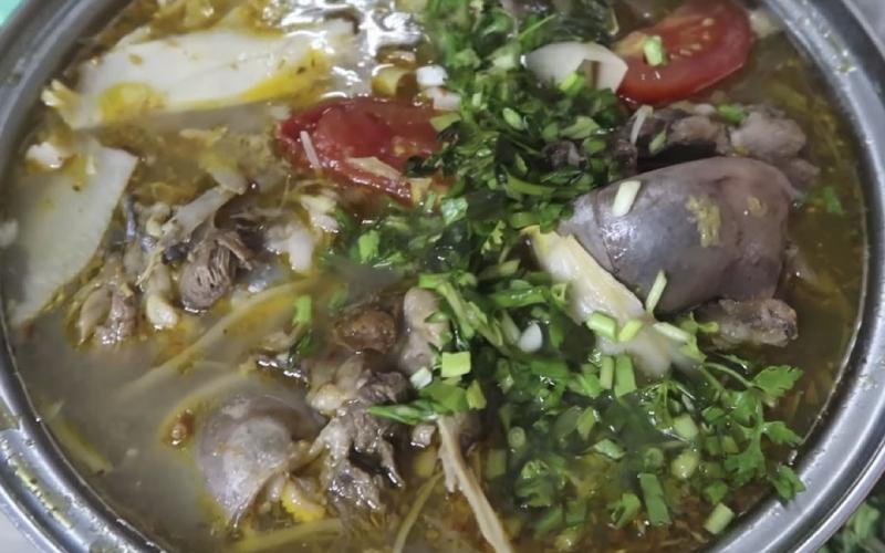 Mắt cá ngừ nấu món gì ngon? Khám phá ngay 5 cách chế biến mắt cá ngừ thú vị cho bữa cơm gia đình thêm phần hấp dẫn.