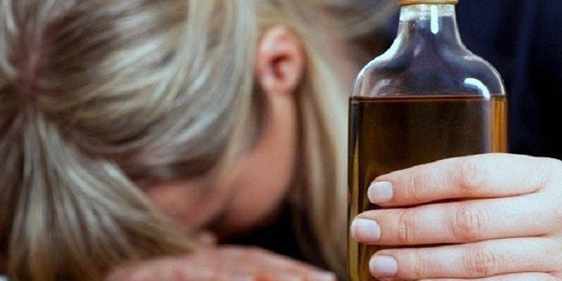 Tại sao phụ nữ không nên uống rượu giống đàn ông? Hãy tìm hiểu lý do vì sao điều này lại quan trọng.