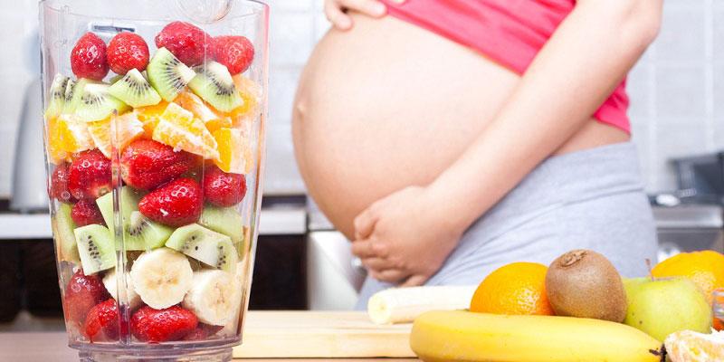 Những điều bà bầu cần chú ý khi sử dụng nước trái cây trong những ngày hè oi bức?