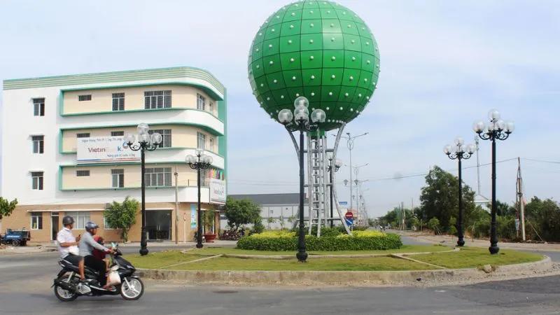 Khám phá hai điểm đến không thể bỏ qua tại Tân Thạnh (Long An), những địa danh làm say lòng du khách.