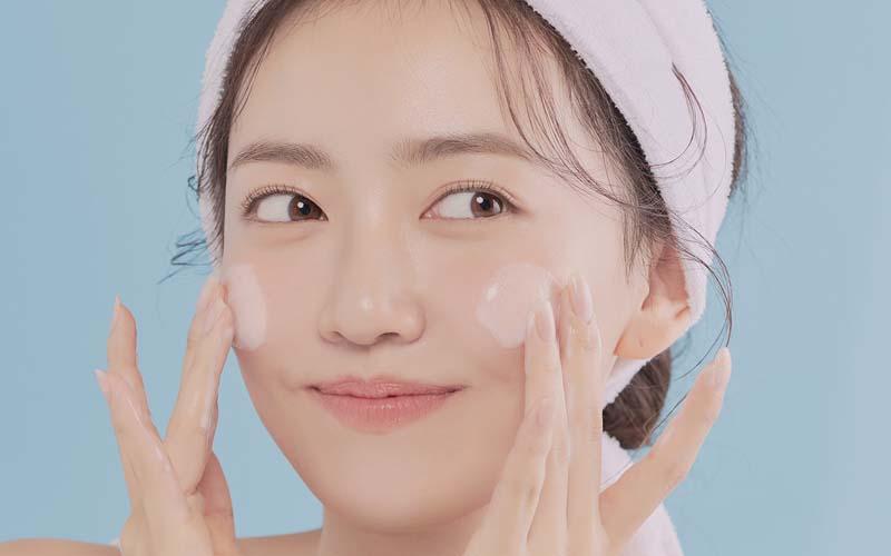 Việc rửa mặt bằng bột đậu đỏ mỗi ngày có thực sự cần thiết và hiệu quả cho làn da?