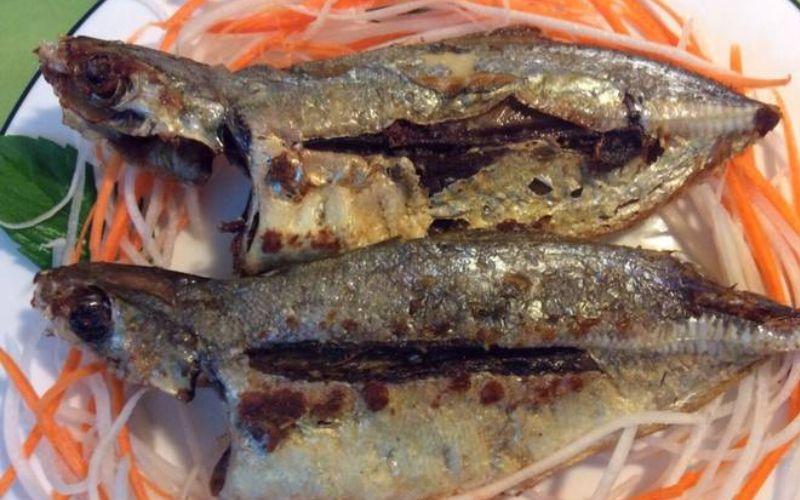 Cách chế biến món cá ngân chiên giòn thơm ngon, hoàn hảo cho bữa cơm gia đình