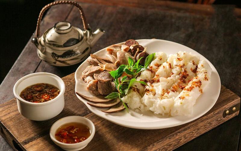 Khám phá cách làm món bánh mướt Nghệ An nóng hổi, thơm ngon ngay tại nhà, dễ dàng và đầy hấp dẫn.