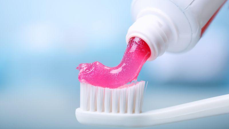 5 thành phần không thể thiếu trong kem đánh răng giúp loại bỏ hôi miệng