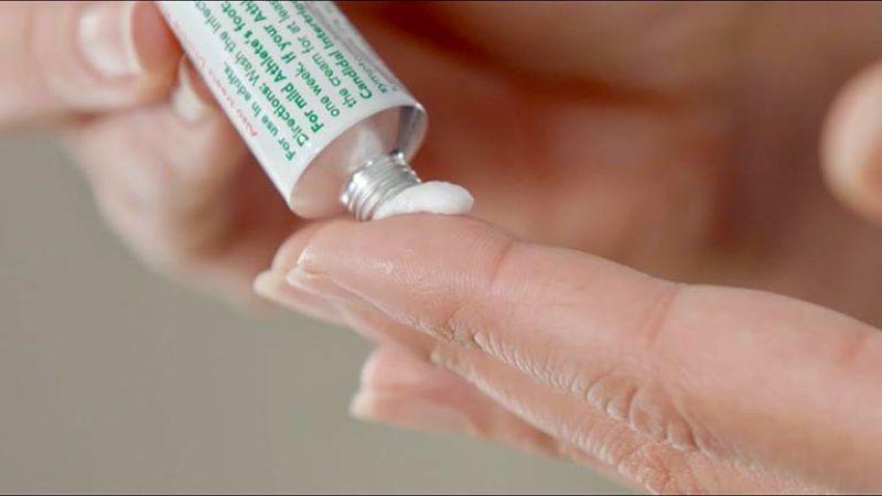 Những tác dụng phụ có thể gặp khi sử dụng thuốc bôi muỗi đốt cho bé