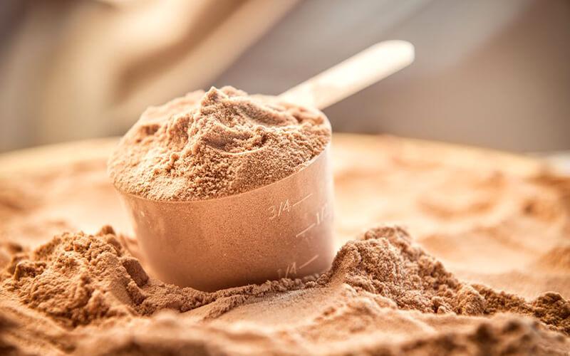 Bột protein thuần chay là gì? Những điều cần lưu ý khi sử dụng bột protein từ thực vật để nâng cao hiệu quả sức khỏe.