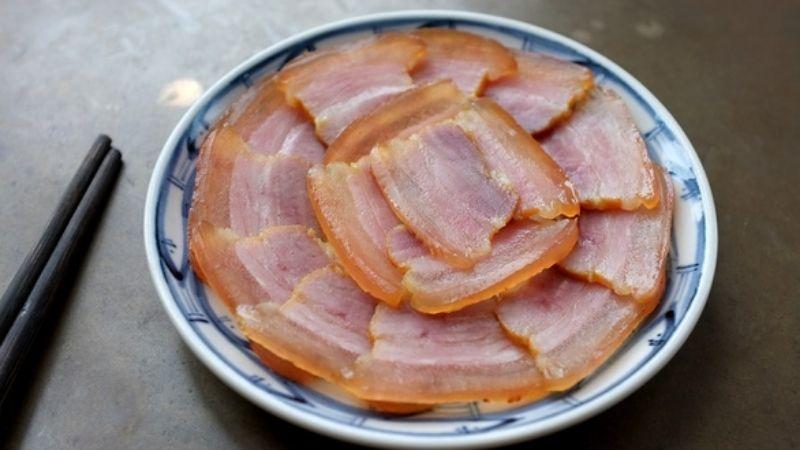 Hướng dẫn làm món thịt ngâm mắm thơm ngon, đậm đà ngay tại nhà với công thức đơn giản và dễ thực hiện