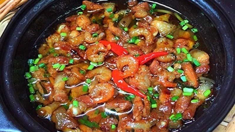 Hướng dẫn cách làm mắm kho quẹt tôm khô tóp mỡ đúng chuẩn miền Nam, mang đến hương vị đậm đà, thơm ngon khó cưỡng.