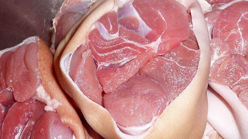 Bí quyết giúp bạn luộc chân giò heo thơm ngon, chuẩn vị như nhà hàng.