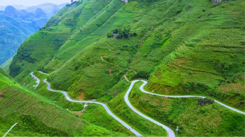Khám phá 5 điểm đến du lịch hấp dẫn nhất tại Ngân Sơn (Bắc Kạn) – những nơi mang vẻ đẹp tựa thiên đường, thu hút du khách bởi sự hoang sơ và hùng vĩ.