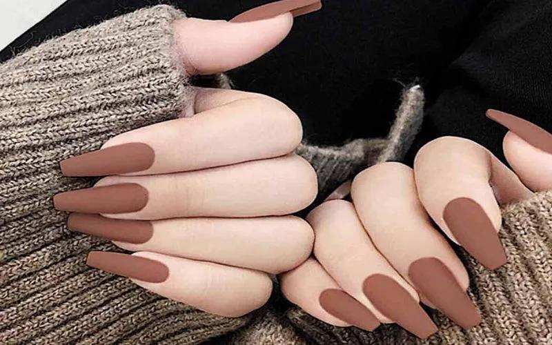 15+ mẫu nail màu nâu thanh lịch, sang trọng, nhẹ nhàng nhưng vẫn đầy cuốn hút