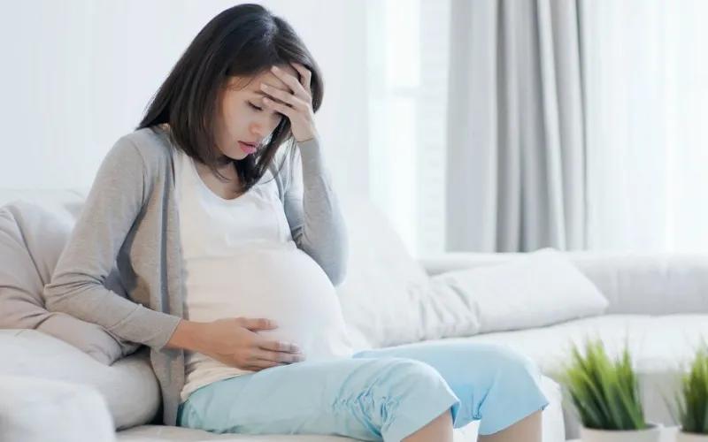 Ra máu báo bao lâu thì chuyển dạ bắt đầu? Liệu lượng máu báo có nhiều hay không khi sắp sinh? Cùng tìm hiểu ngay câu trả lời trong bài viết dưới đây!