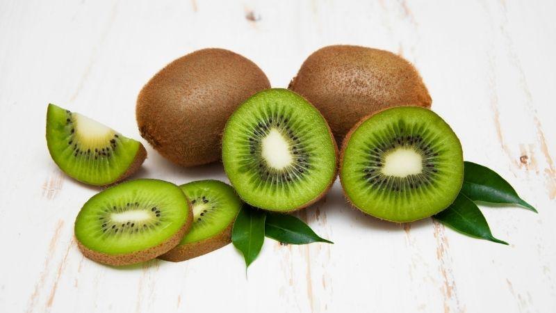 Tripi cung cấp bao nhiêu loại kiwi nhập khẩu và giá cả của từng loại như thế nào?