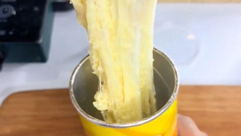 Cách làm khoai tây nghiền phô mai nhanh chóng từ snack khoai tây, tiện lợi và thơm ngon.