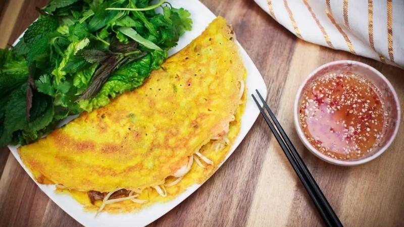 Trong 100g bánh xèo có bao nhiêu calo? Liệu ăn bánh xèo có làm bạn tăng cân không?