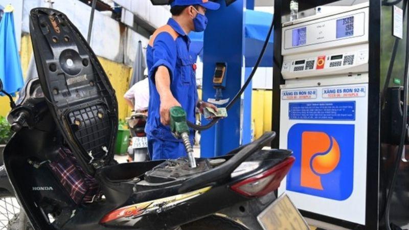 Khám phá khung giờ đổ xăng tiết kiệm nhất trong ngày