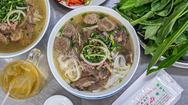 4 quán phở lâu đời ở quận 5, vẫn giữ vững chất lượng tuyệt hảo dù đã tồn tại từ lâu.