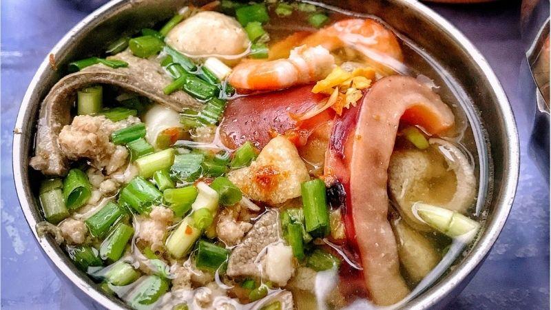 Khám phá ngay 5 quán hủ tiếu, mì luôn đông khách tại quận 11, nơi mà bạn sẽ tìm thấy những món ăn ngon nức tiếng.