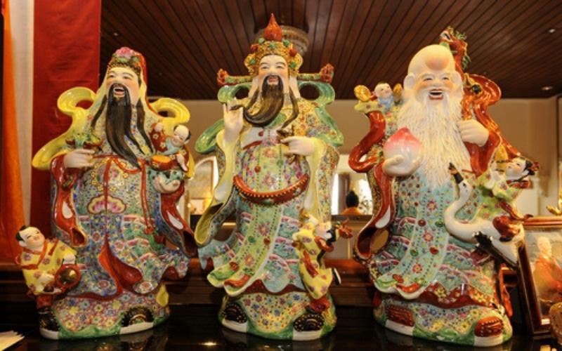 Tam đa Phúc - Lộc - Thọ là biểu tượng của ba yếu tố quan trọng trong cuộc sống, mang lại may mắn, tài lộc và sức khỏe. Vậy làm thế nào để bố trí tượng Tam Đa đúng phong thủy, giúp gia đình thịnh vượng và hạnh phúc?