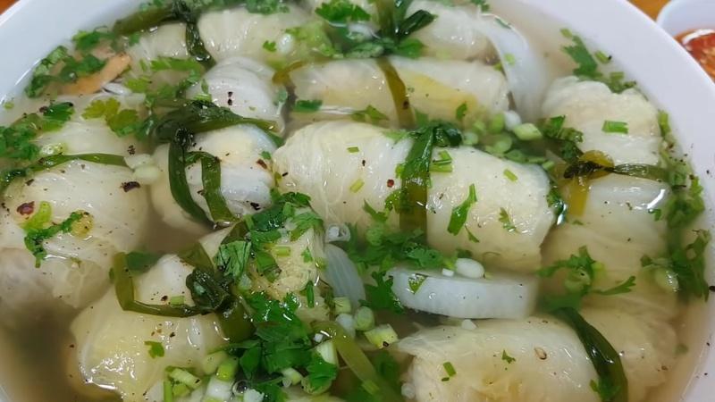 Khám phá cách làm canh bắp cải cuộn thịt bằm ngọt ngào, thanh mát, thơm lừng, bổ dưỡng.