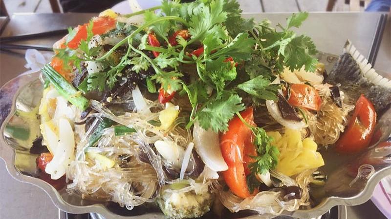 Khám phá ngay 2 công thức cá mú hấp bún tàu, mang đến hương vị thơm ngon khó cưỡng cho bữa cơm gia đình.