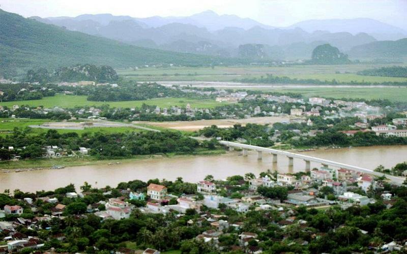 Cẩm Thủy, một trong những điểm đến hấp dẫn của Thanh Hóa, nổi bật với 5 địa điểm du lịch không thể bỏ lỡ, đem lại trải nghiệm tuyệt vời cho du khách.