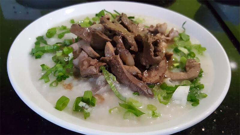 Hướng dẫn nấu cháo tim heo với rau cải bổ dưỡng cho bé yêu, cung cấp nguồn dinh dưỡng phong phú cho sự phát triển của trẻ.
