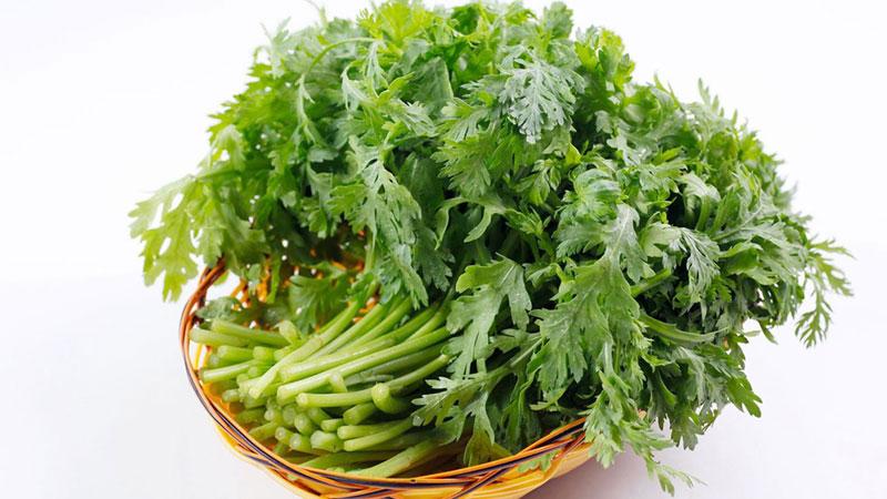 Tận hưởng hương vị tươi mát và đậm đà của món canh tần ô cá thác lác, một lựa chọn tuyệt vời để làm dịu lòng trong những ngày hè oi ả.