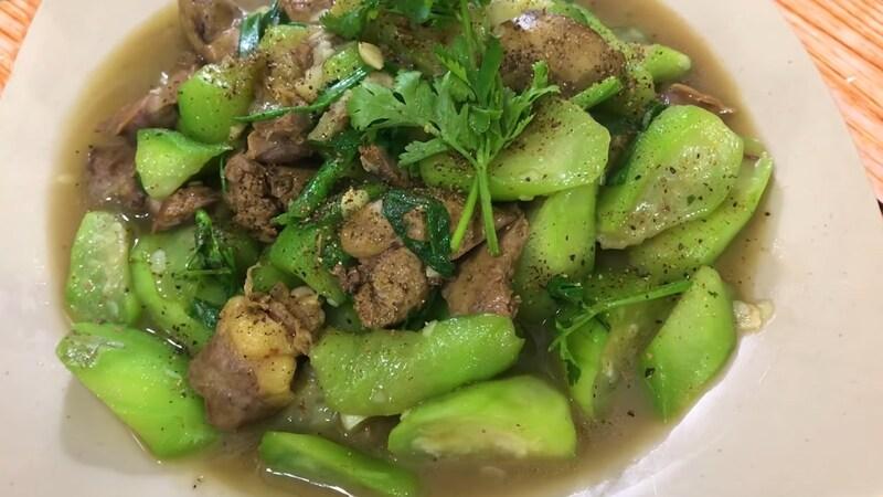 Khám phá 2 công thức chế biến lòng gà xào mướp hương khiến ai cũng phải xuýt xoa khen ngon