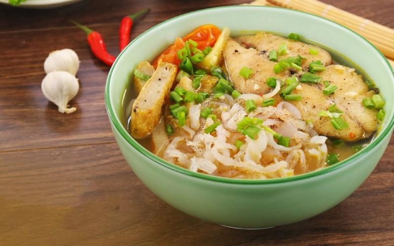 Bí quyết nấu bún sứa chả cá cho bữa sáng vừa nhanh chóng lại đầy đủ dinh dưỡng, tạo sự mới mẻ và thú vị cho bữa ăn gia đình.