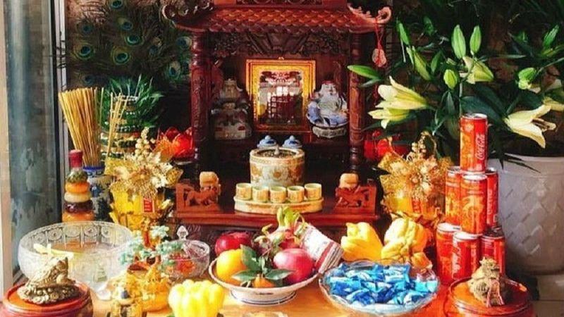 Hướng dẫn chi tiết cách lau dọn bàn thờ Thần Tài cuối năm tại cửa hàng để đảm bảo sự trang nghiêm và may mắn cho năm mới.