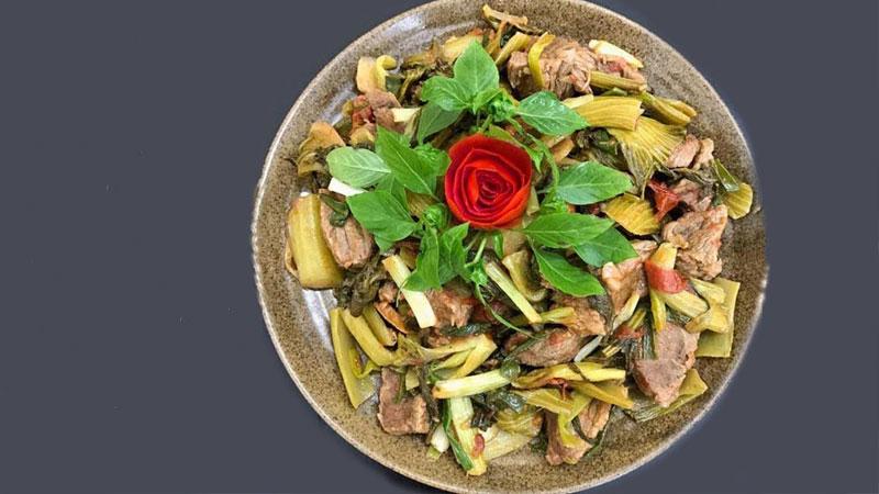 Khám phá cách chế biến món bò kho dưa chua, với thịt bò mềm mại, thấm đẫm hương vị đặc trưng, tạo nên món ăn vừa đậm đà vừa hấp dẫn.