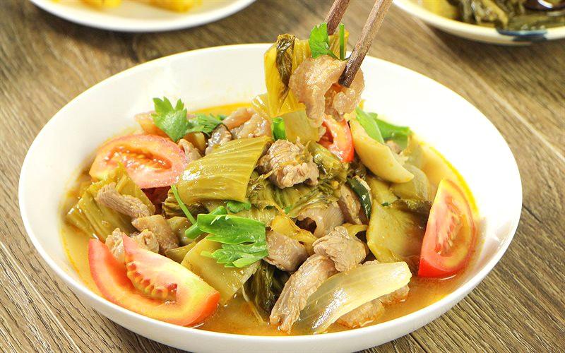 Chỉ mất 10 phút, bạn đã có ngay món thịt ba chỉ xào dưa cải thơm ngon, hấp dẫn.