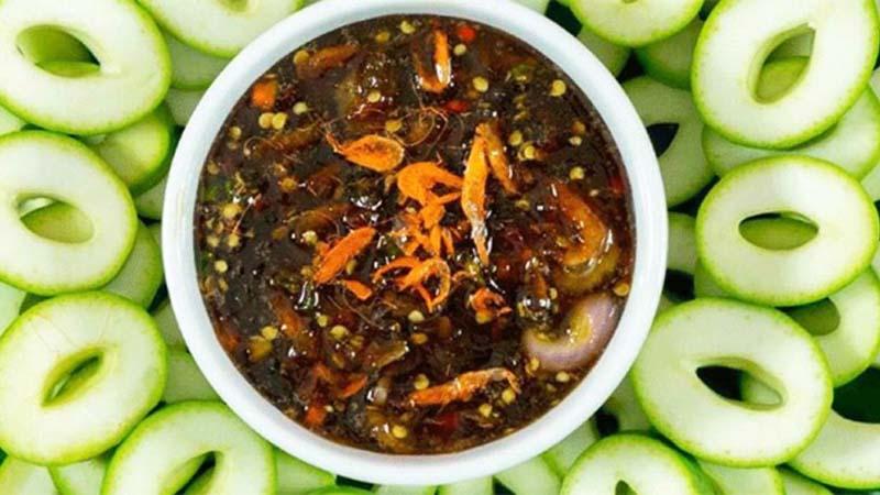 Khám phá 2 công thức tuyệt hảo để chế biến mắm ruốc chấm xoài non kiểu Thái đầy hấp dẫn