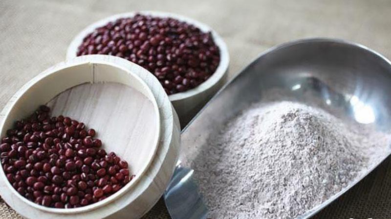 Biến hóa làn da với phương pháp tắm trắng tự nhiên từ bột đậu đỏ và sữa tươi ngay tại nhà.
