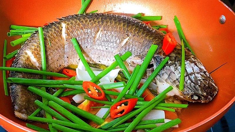 Công thức cá lóc hấp hành cuốn bánh tráng đầy quyến rũ