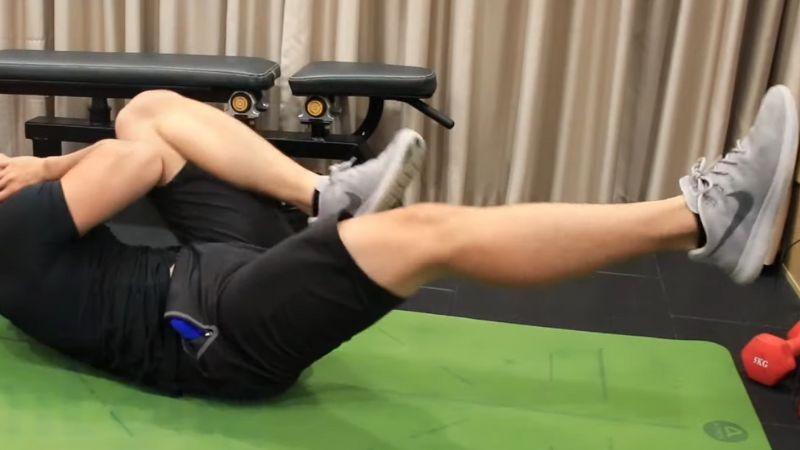 Khám phá những lợi ích tuyệt vời của bài tập đạp xe trên không đối với sức khỏe.