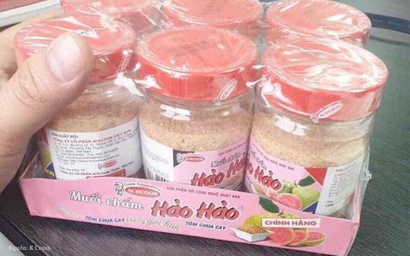 Muối chấm Hảo Hảo với vị chua cay đặc biệt giờ đây đã được bán riêng, đem đến một trải nghiệm mới mẻ cho những tín đồ yêu thích gia vị này.