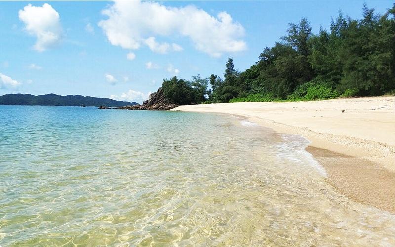 Khám phá 10 điểm đến du lịch tuyệt vời tại Móng Cái, nơi mang đến vẻ đẹp bình yên và sự lôi cuốn khó cưỡng cho mọi du khách.