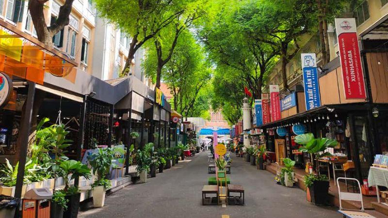 Khám phá con phố sách Nguyễn Văn Bình, nơi hội tụ đầy đủ những điều thú vị từ A đến Z