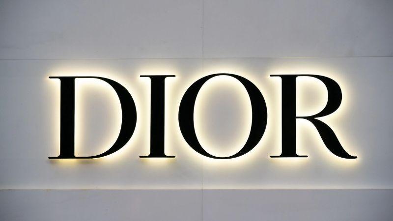 Khám phá 3 loại mascara Dior giúp mi cong tự nhiên, bền màu và chống lem hiệu quả.