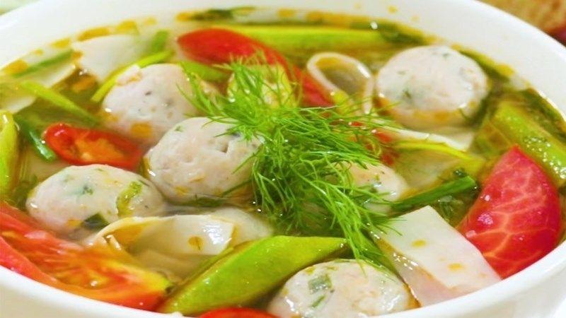 Khám phá công thức nấu canh chua cá thác lác thơm ngon nức mũi, chỉ cần ngửi đã thấy lòng thèm thuồng không thể chối từ.