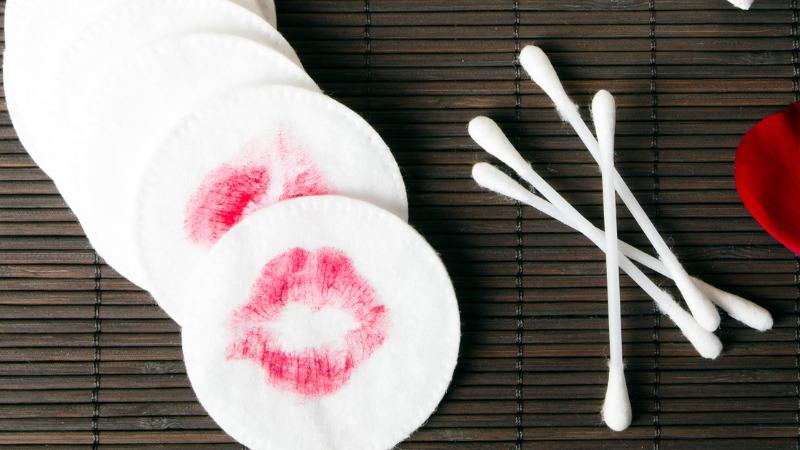 Hướng dẫn chi tiết về cách tẩy trang an toàn cho làn da của bạn