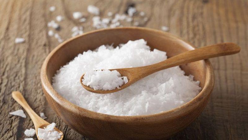 Khám phá 2 phương pháp chữa viêm lỗ chân lông hiệu quả chỉ với một nắm muối mỗi ngày