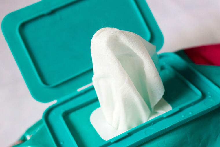 Mẹ đã biết cách sử dụng khăn giấy ướt cho bé sao cho an toàn và hiệu quả chưa?