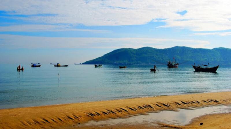 Khám phá 10 bãi biển tuyệt vời nhất tại Huế mà bạn không thể bỏ lỡ