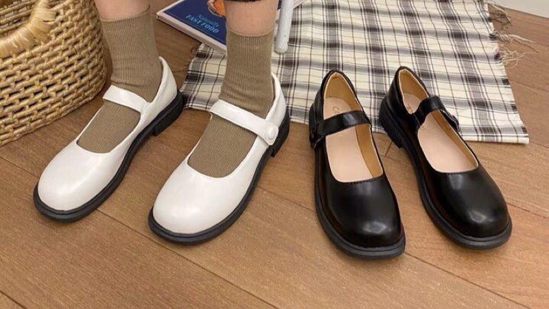 Khám phá 4 cách phối đồ duyên dáng với giày búp bê có quai giúp các nàng thêm phần nữ tính.