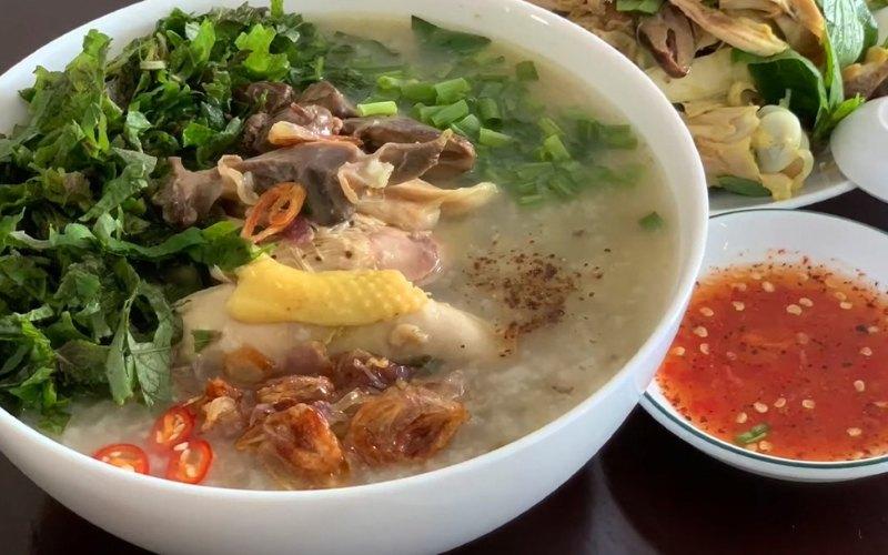 Khám phá cách chế biến cháo gà tía tô bằng nồi áp suất – nhanh chóng, đơn giản và đầy ấm áp cho những ngày mưa se lạnh.