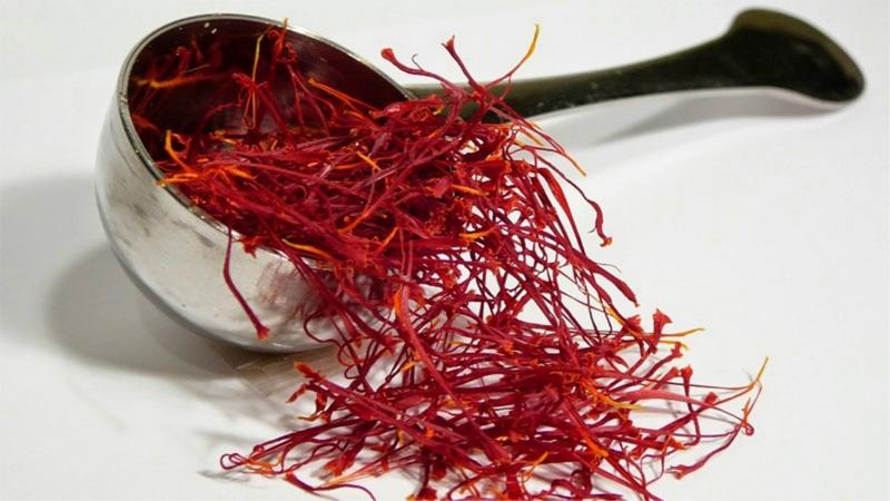 Những điều cần lưu ý khi sử dụng nhụy hoa nghệ tây