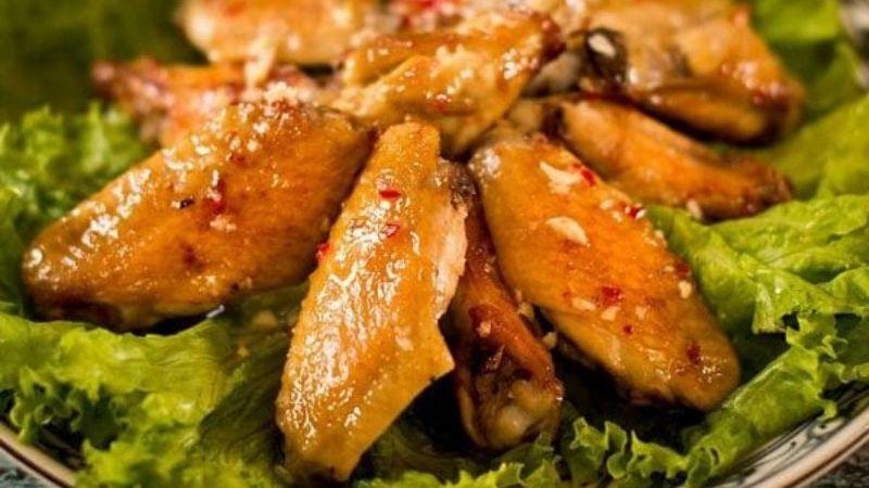 Hướng dẫn làm cánh gà chiên nước mắm bằng nồi chiên không dầu, đơn giản và hấp dẫn.